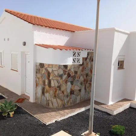 Maison Vue Avec Piscine